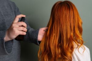 Leave-in para cabelos lisos como proteger sem deixar oleoso